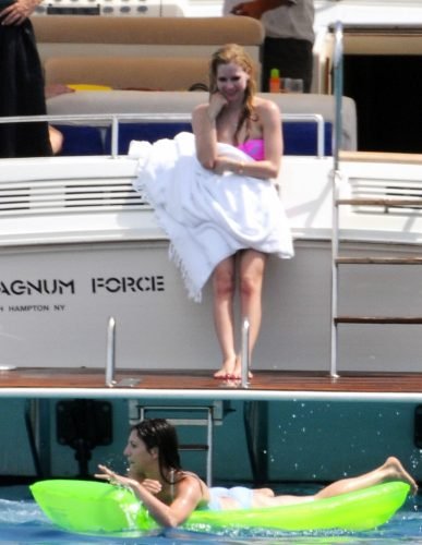 Avril Lavigne Feet Toes And Soles 218