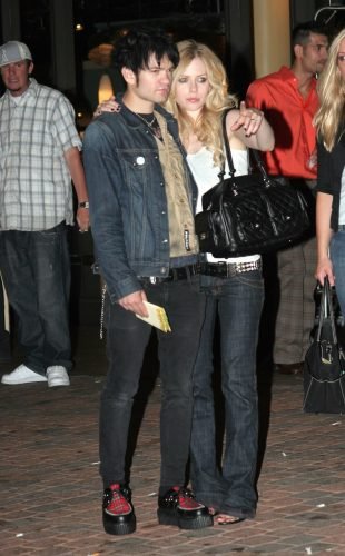 Avril Lavigne Feet Toes And Soles 230