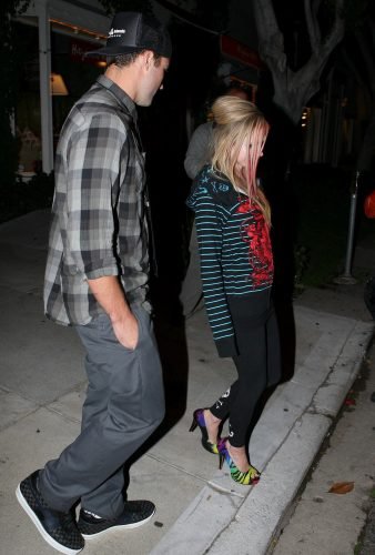 Avril Lavigne Feet Toes And Soles 256