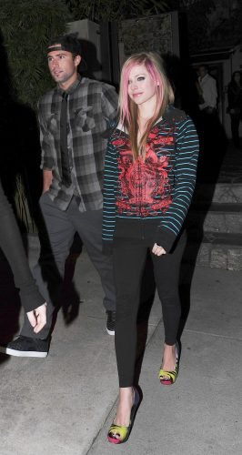 Avril Lavigne Feet Toes And Soles 321