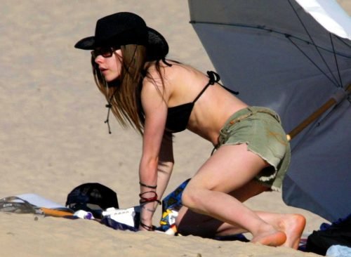 Avril Lavigne Feet Toes And Soles 447