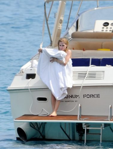 Avril Lavigne Feet Toes And Soles 448