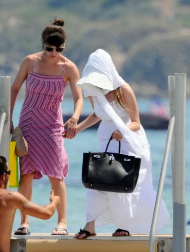 Avril Lavigne Feet Toes And Soles 449