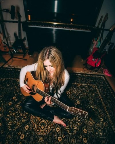 Avril Lavigne Feet Toes And Soles 473