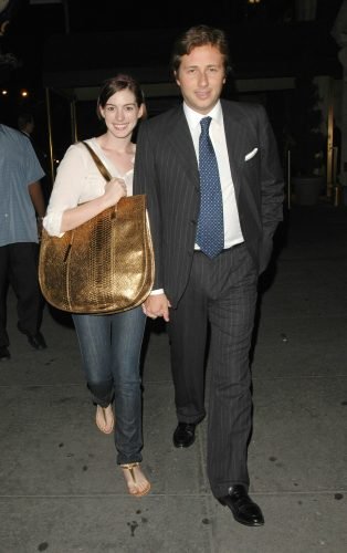 Anne Hathaway Feet Toes And Soles 210