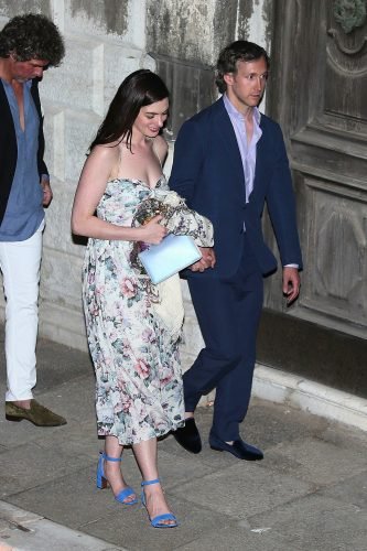 Anne Hathaway Feet Toes And Soles 718
