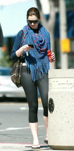 Anne Hathaway Feet Toes And Soles 746