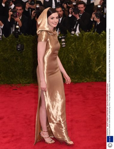 Anne Hathaway Feet Toes And Soles 1674