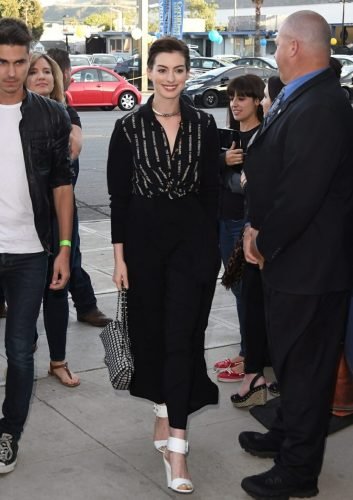 Anne Hathaway Feet Toes And Soles 1704