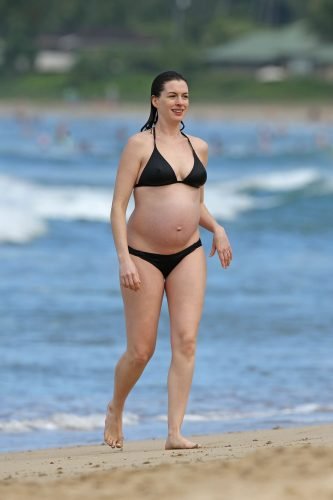 Anne Hathaway Feet Toes And Soles 1279