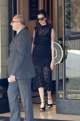Anne Hathaway Feet Toes And Soles 1416