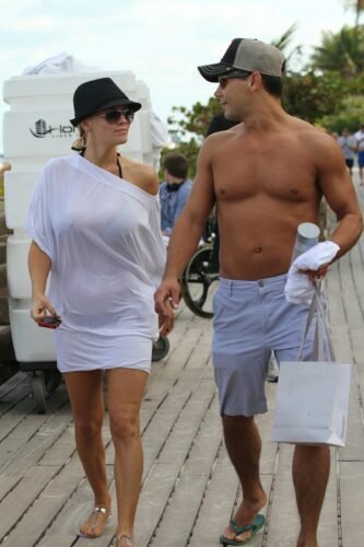 Jenny McCarthy Feet Toes And Soles 81