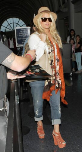 Jessica Simpson Feet Toes And Soles 1722