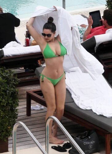 Kelly Brook Feet Toes And Soles 1107