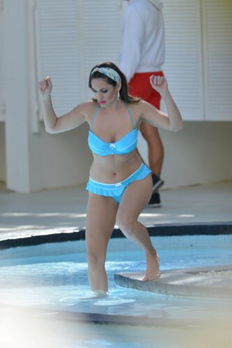 Kelly Brook Feet Toes And Soles 1140