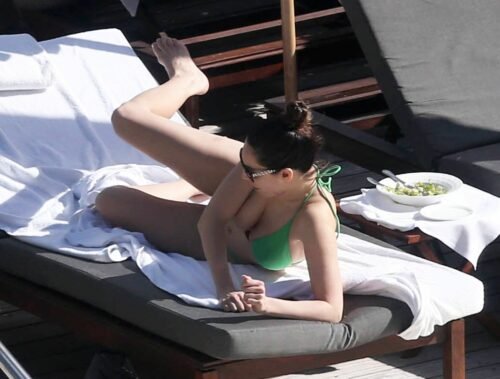 Kelly Brook Feet Toes And Soles 1174