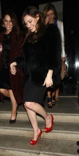 Kelly Brook Feet Toes And Soles 1239