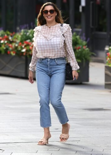 Kelly Brook Feet Toes And Soles 2427
