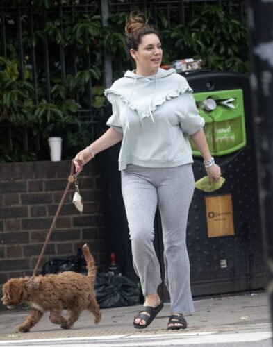Kelly Brook Feet Toes And Soles 2438