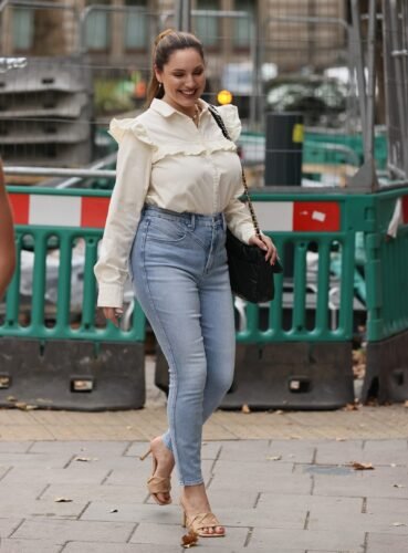 Kelly Brook Feet Toes And Soles 2442