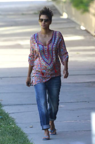 Halle Berry Feet Toes And Soles 939