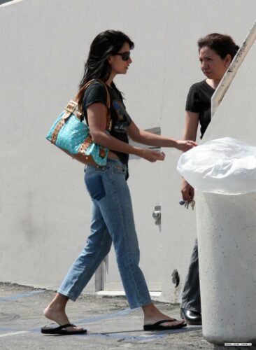 Penelope Cruz Feet Toes And Soles 107
