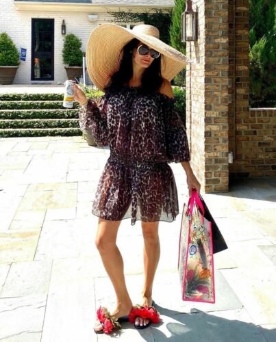 Angie Harmon Feet Toes And Soles 43