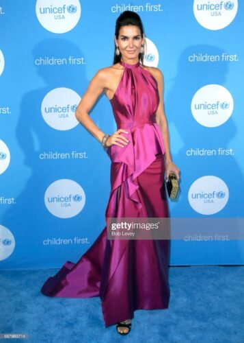 Angie Harmon Feet Toes And Soles 58