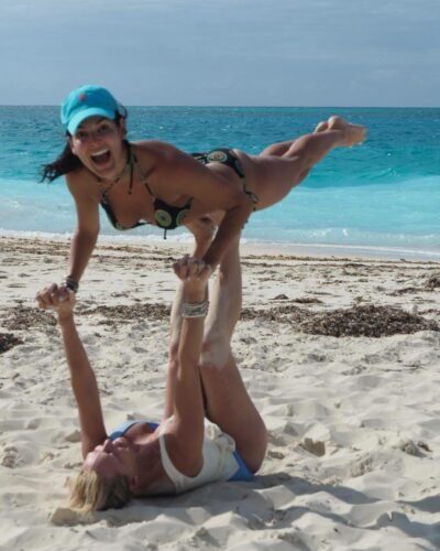 Angie Harmon Feet Toes And Soles 86