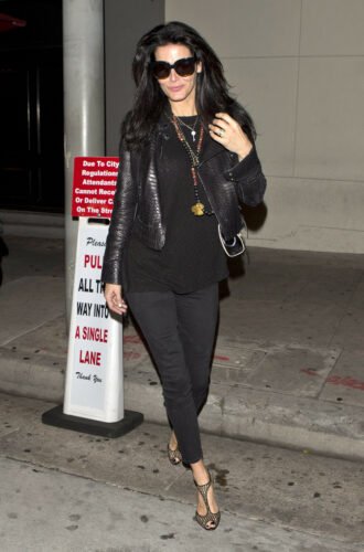 Angie Harmon Feet Toes And Soles 206