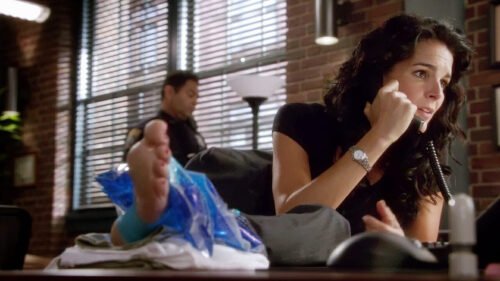 Angie Harmon Feet Toes And Soles 386