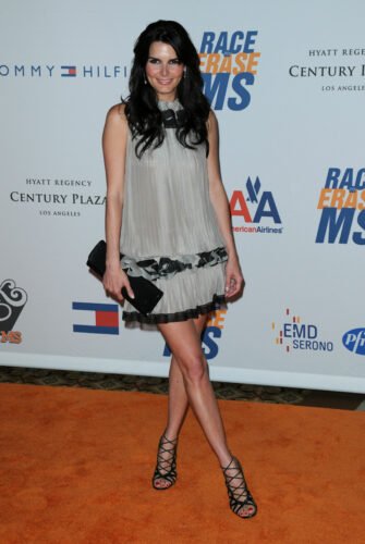 Angie Harmon Feet Toes And Soles 445