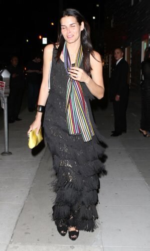 Angie Harmon Feet Toes And Soles 447