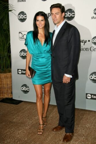 Angie Harmon Feet Toes And Soles 482