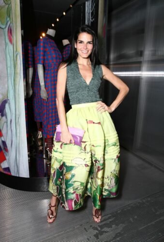 Angie Harmon Feet Toes And Soles 726