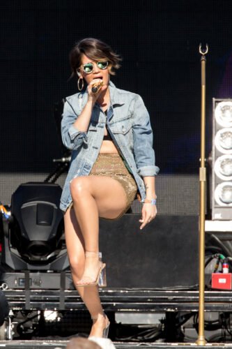 Maren Morris Feet Toes And Soles 69