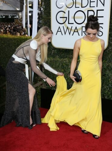 Maisie Williams Feet Toes And Soles 274