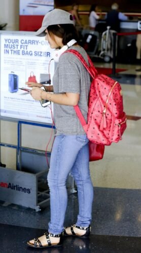 Lucy Hale Feet Toes And Soles 392