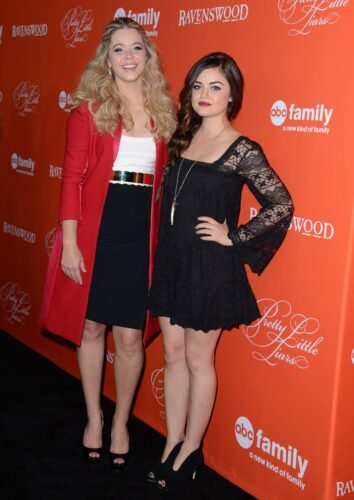 Lucy Hale Feet Toes And Soles 401