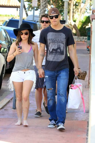 Lucy Hale Feet Toes And Soles 624