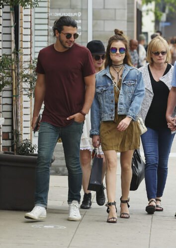 Lucy Hale Feet Toes And Soles 876