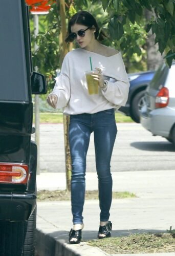 Lucy Hale Feet Toes And Soles 970