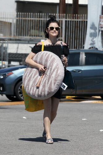 Lucy Hale Feet Toes And Soles 1007