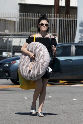 Lucy Hale Feet Toes And Soles 1008