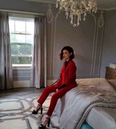 Lucy Hale Feet Toes And Soles 1037