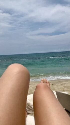 Lucy Hale Feet Toes And Soles 1053