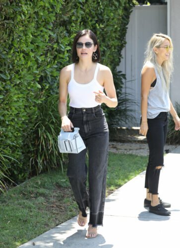 Lucy Hale Feet Toes And Soles 1126