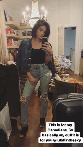 Lucy Hale Feet Toes And Soles 1152