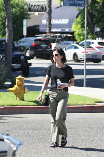 Lucy Hale Feet Toes And Soles 1154