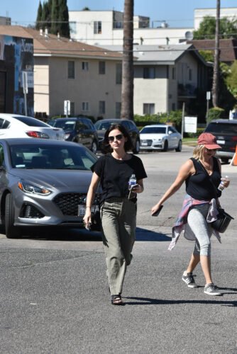 Lucy Hale Feet Toes And Soles 1157